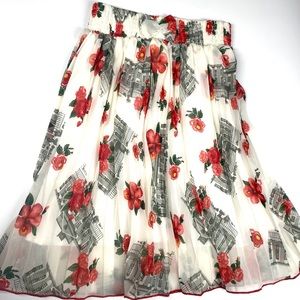 Floral skirt with a unique print. Classy and light